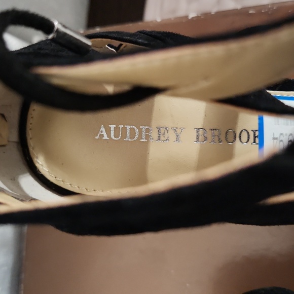 Audrey Brooke Print heels - Picture 6 of 8
